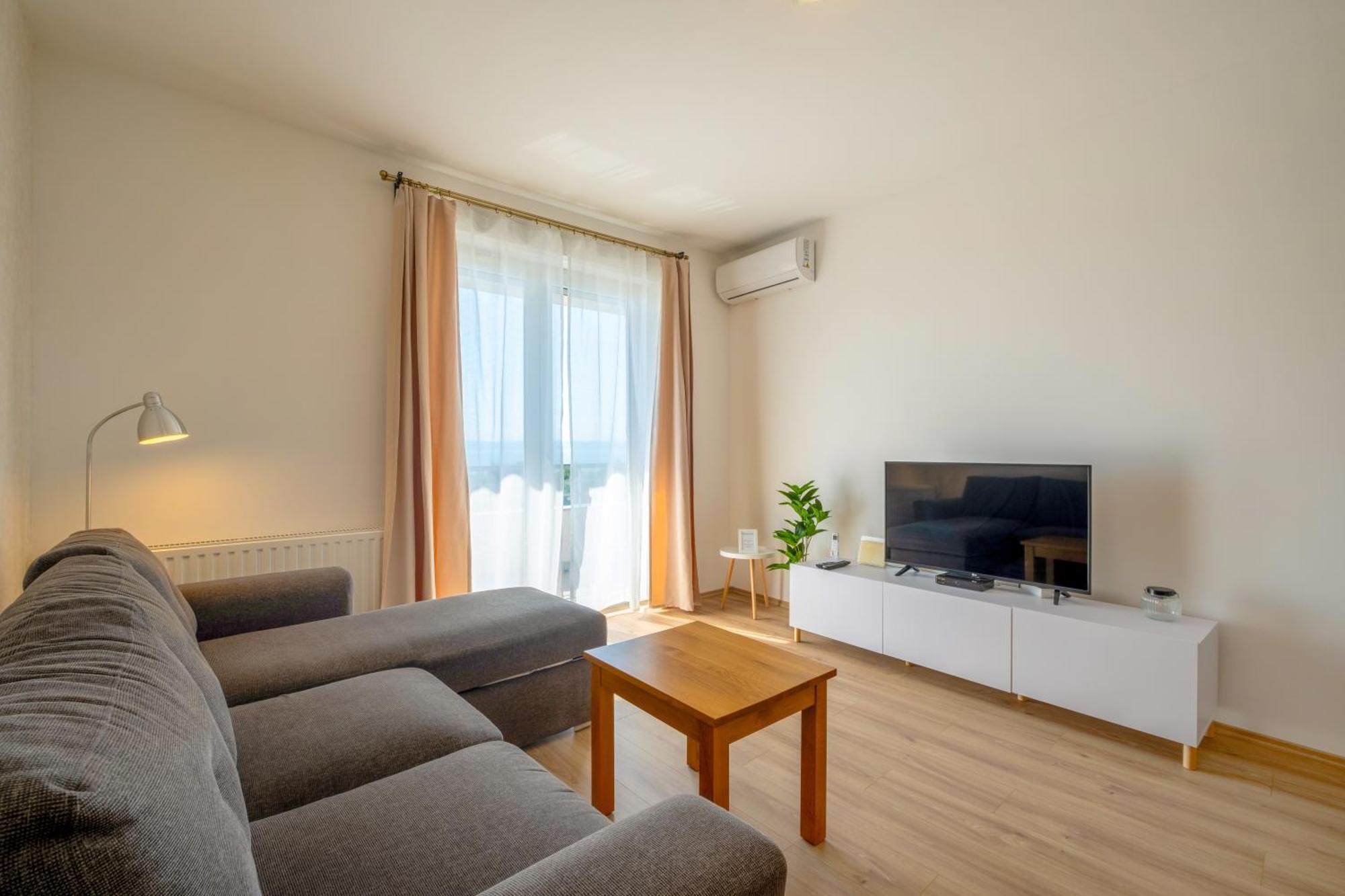 Myflat Club 218 Gold Ii Wellness Apartment
